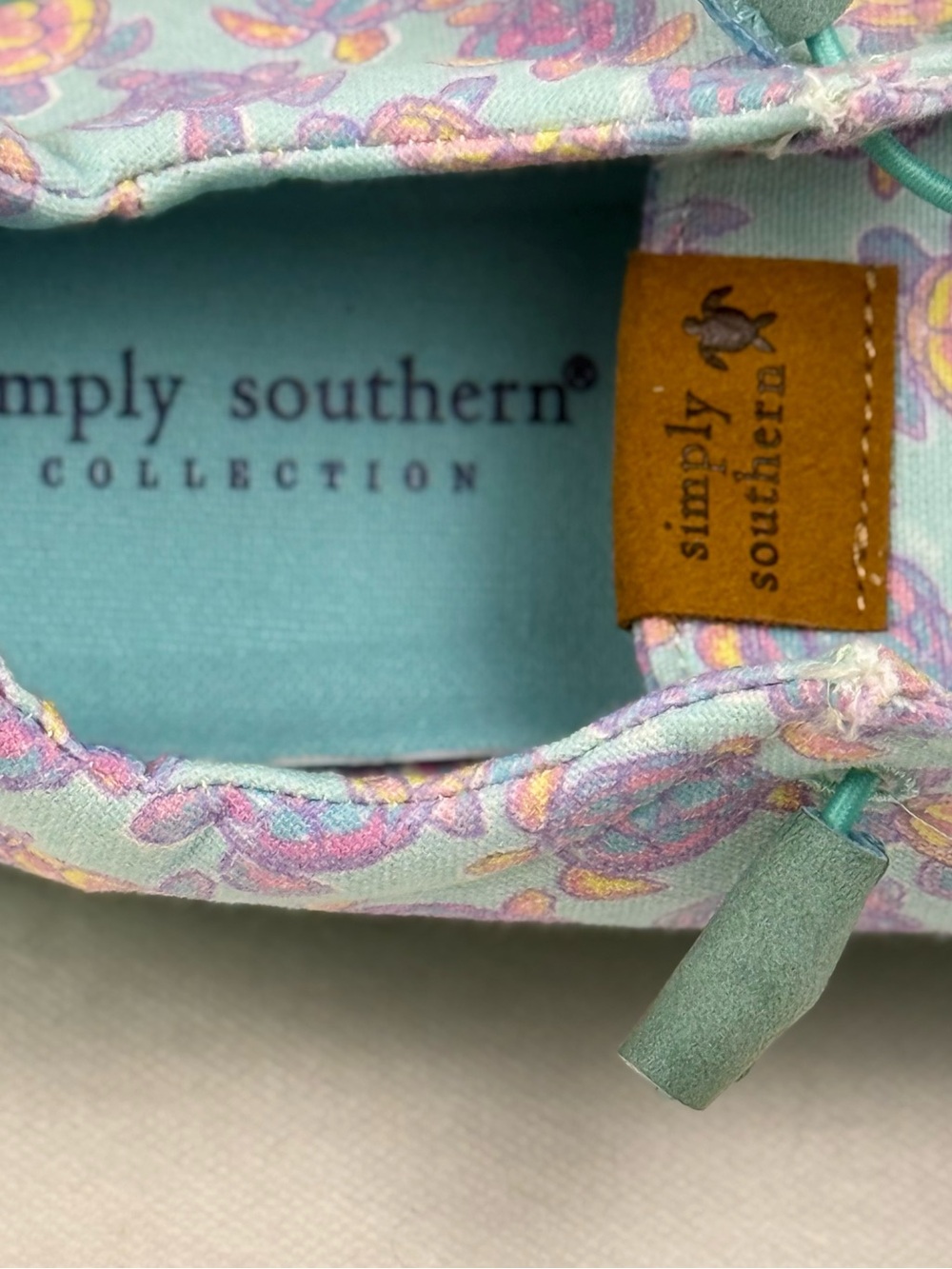 Simply Southern Sea Turtle Slip On Shoes Women’s Size 8 Aqua Teal NWT - Picture 8 of 11
